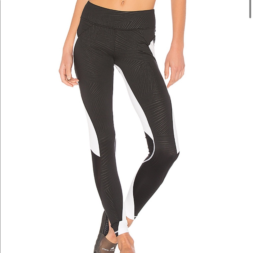 Revolve lukka lux Duga Topographic Legging